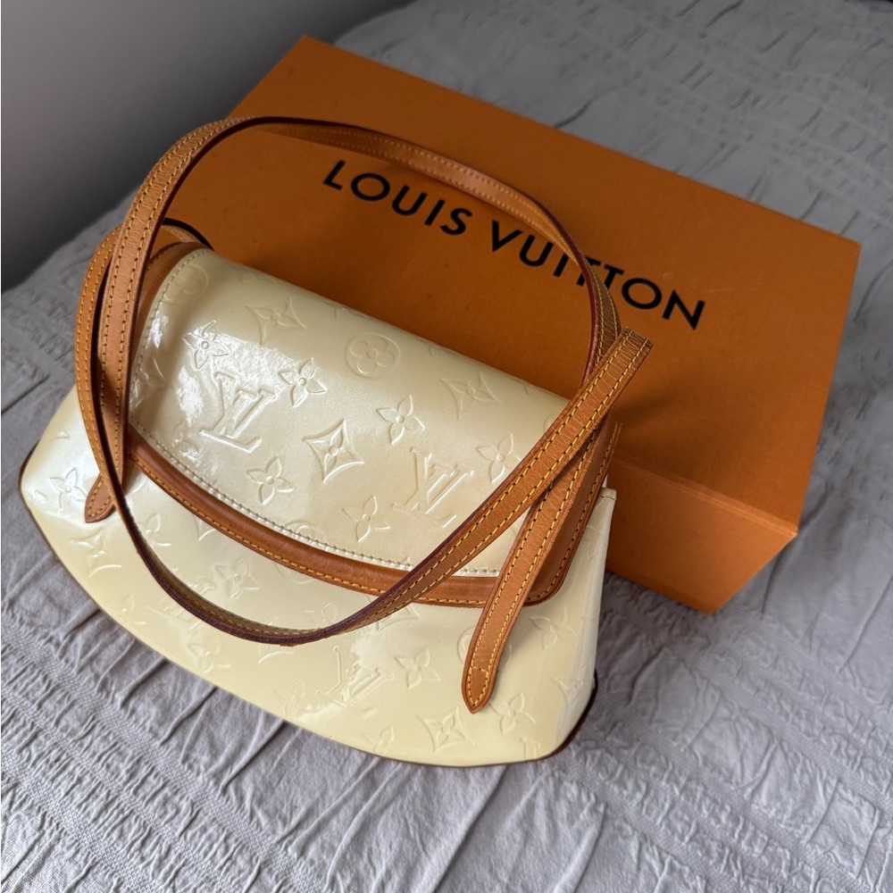 Louis Vuitton Vernis Bag